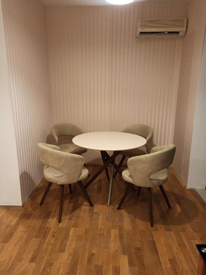 Apartman Klara Petrovac Екстериор снимка